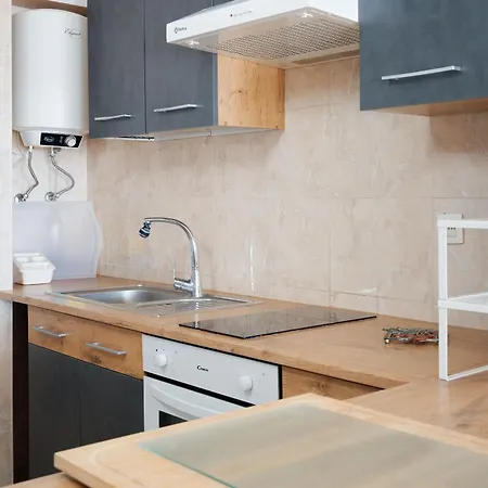 Yourhouse Casana 公寓